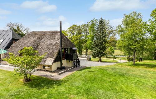 Cozy Home In Skanderborg With Lake View