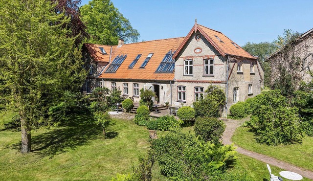 Cozy home in Sønderborg with kitchen