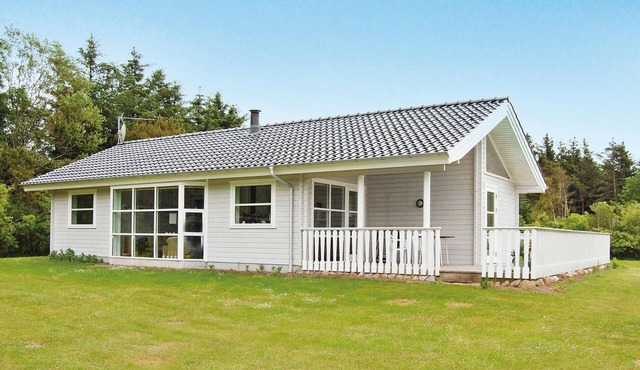 Cozy home in Spøttrup with sauna