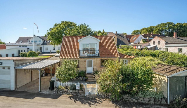 Cozy home in Stubbekøbing with kitchen