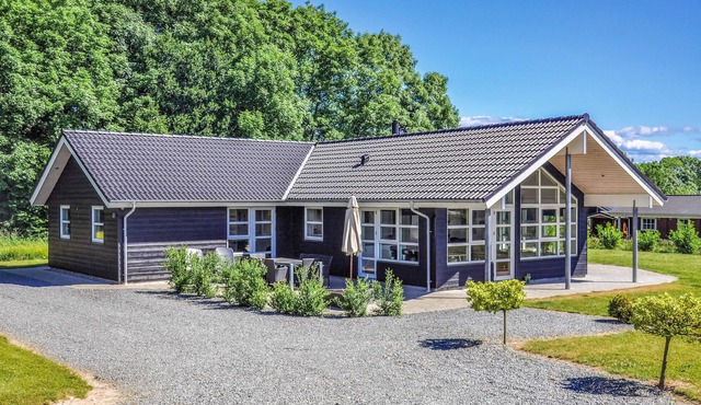 Cozy home in Sydals with sauna