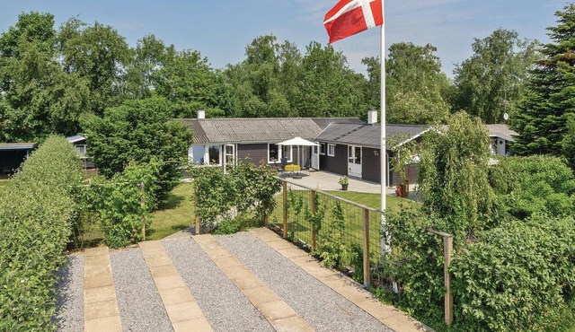 Cozy home in Sydals with kitchen