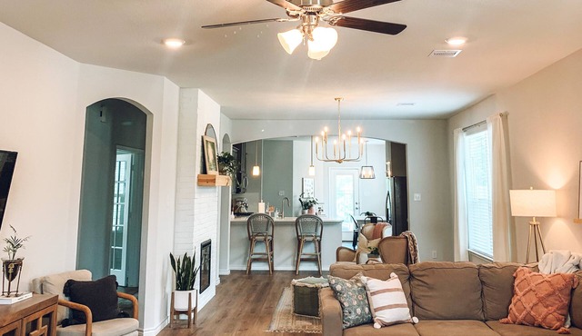 Cozy Home in the Heart of Aggieland
