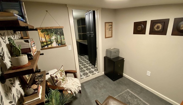 Cozy home in the heart of Waleska! Right beside Reinhardt University.