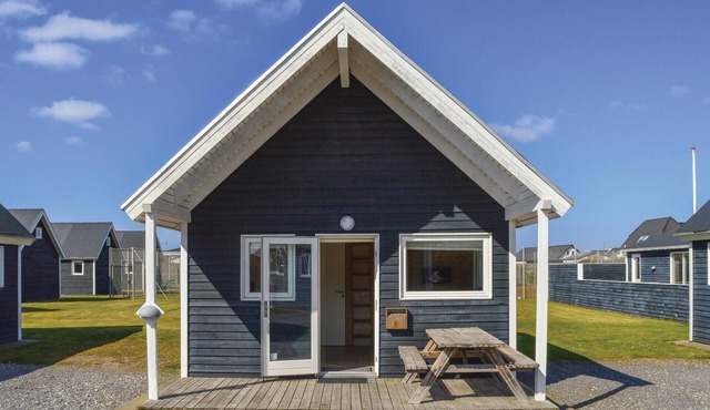 Cozy home in Thyborøn with WiFi