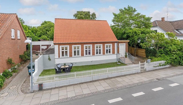 Cozy home in Tranekær with kitchen