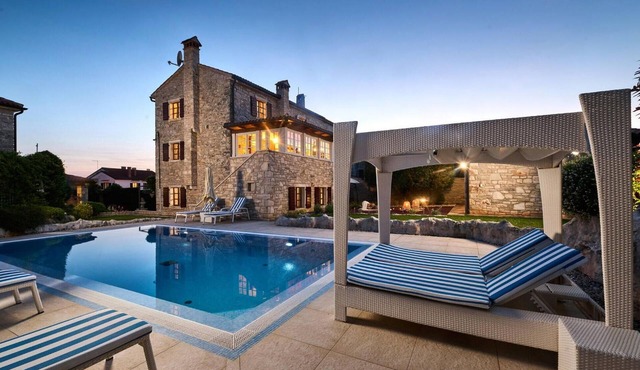 Cozy home in Umag with sauna