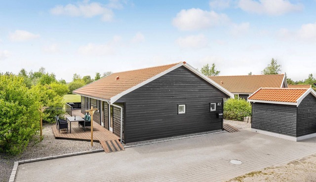 Cozy home in Væggerløse with WiFi