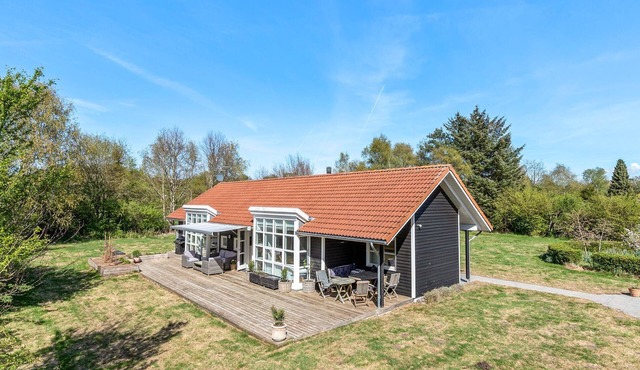 Cozy home in Vejby with sauna