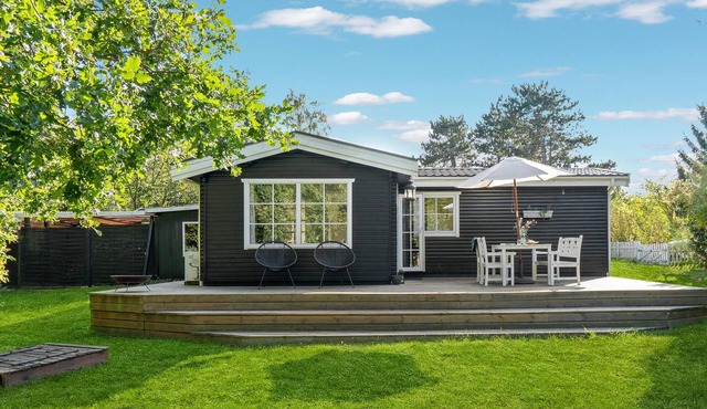 Cozy home in Vig with WiFi