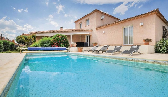 Cozy home in Villelongue