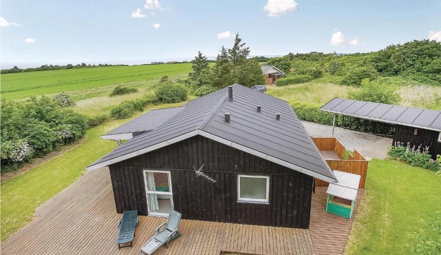 Cozy Home In Vinderup With House Sea View