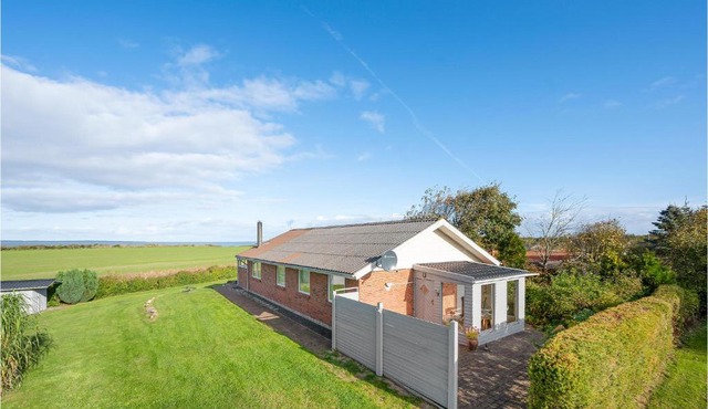 Cozy Home In Vinderup With Wifi