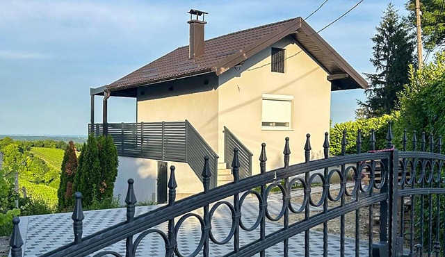 Cozy home in Vlaskovec with WiFi