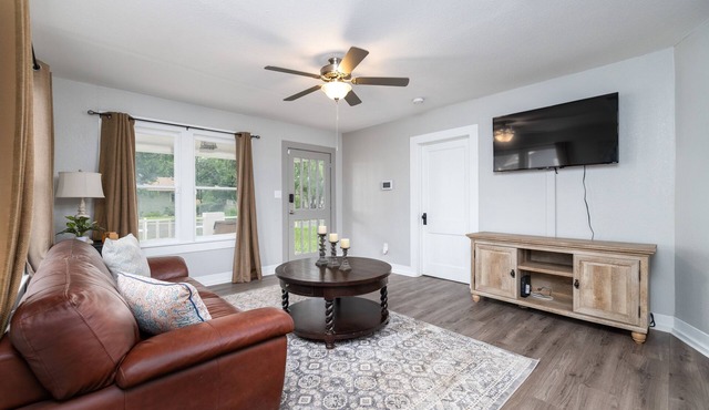 Cozy home is 5 min from Shannon Medical facility 2/2
