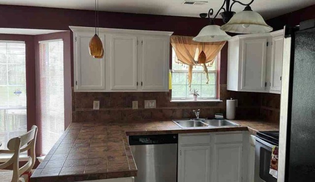 Cozy home minutes from PNC and Nascar Speedway