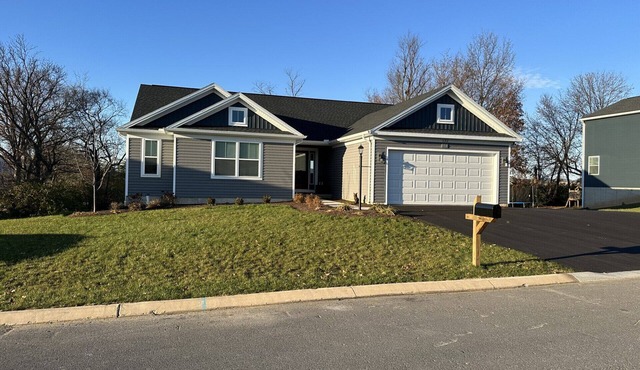 Cozy Home minutes to State College, Penn State & Historic Bellefonte. Sleeps 14