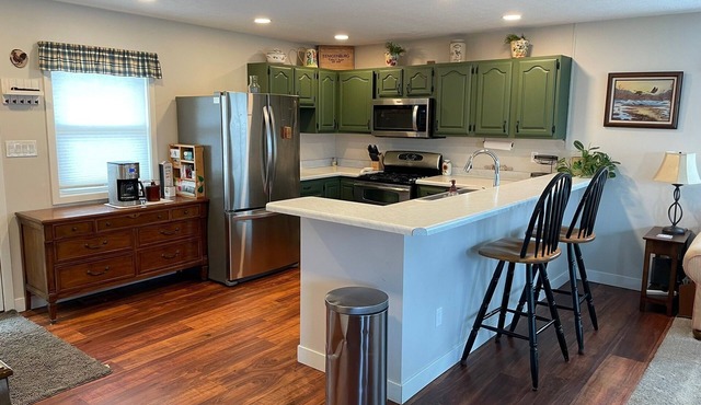 Cozy Home Near 231 with Open Living & Full Kitchen