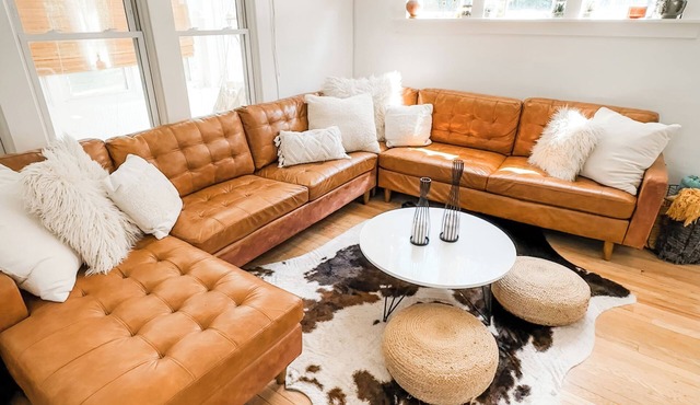 Cozy home near CWS, Blackstone, Creighton, Aksarben, the Zoo and UNMC