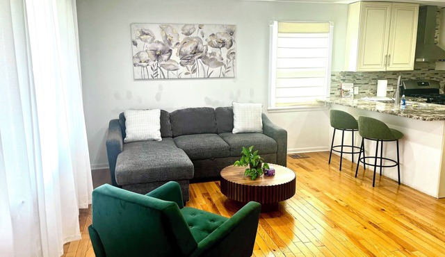 Cozy Home near O'Hare & fun Hubs with AC