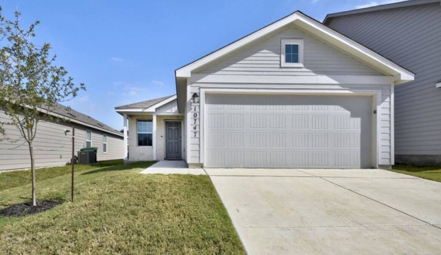 Cozy home near Randolph AFB, BAMC, NE Methodist Hosp & Downtown SA.