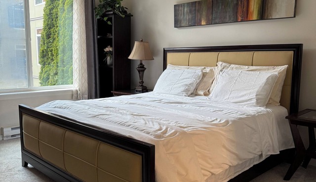 Cozy home nearby most attractions Seattle center