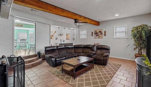 Cozy Home - North Richland Hills