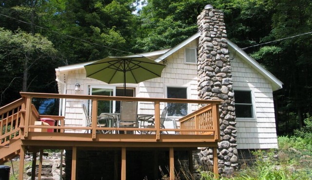 Cozy Home on 58 Private Acres with Two Brooks