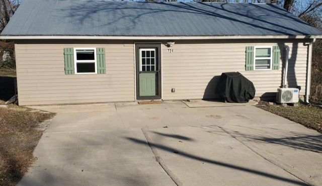 Cozy Home on the edge of Rolla!
