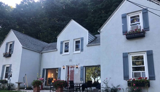 Cozy home overlooking the water with a great view of the Tappan Zee Bridge.