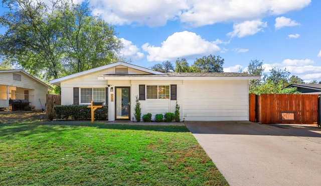 Cozy Home - Private parking, AT&T, Ranger Stadium