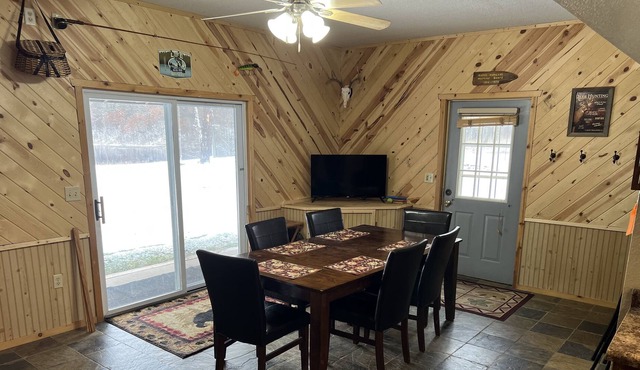 Cozy home relax close to Birkebeiner/Hayward/Winter Activities