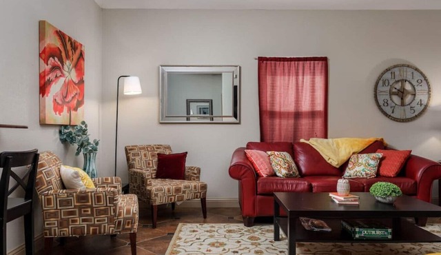 Cozy Home Spacious Unit near FW Stockyards, AT&T by HomeStayPros