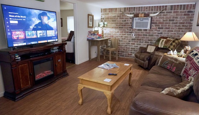 Cozy Home w/Doggy Fence