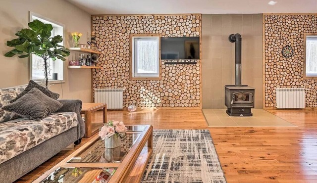 Cozy Home w/Game room Poconos! camelback Kalahari