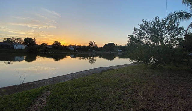 Cozy Home w Lake view and Kayak