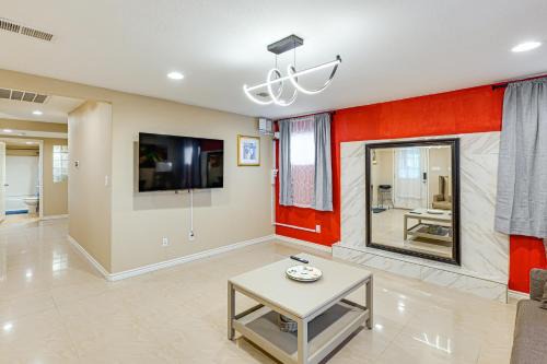 Cozy Home w/Patio 24 Miles to Carlsbad Caverns NP