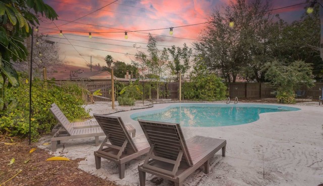 Cozy home w/pool & tiki patio pet-friendly