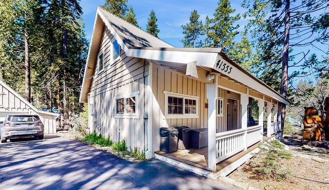 Cozy Home w/Spacious Decks - Long Driveway for Boat Parking - One Mile to Town