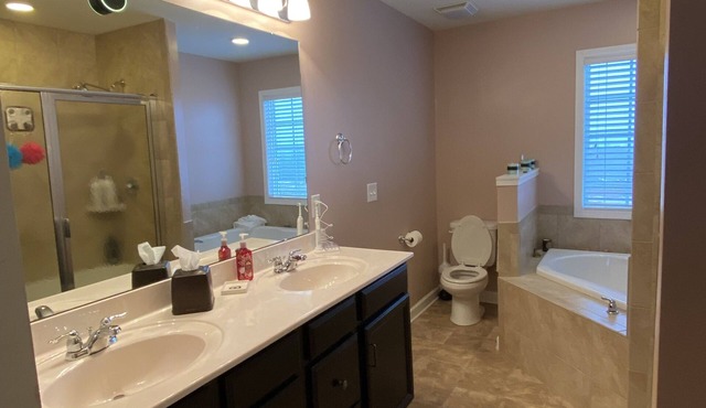 Cozy Home w/sunset view and 10 minutes from Virginia Tech