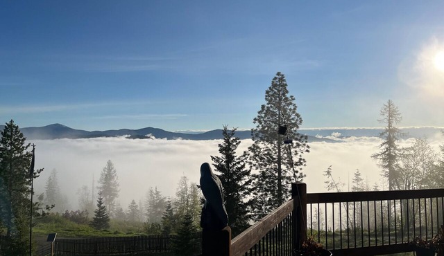 Cozy Home w/Views from Heaven!