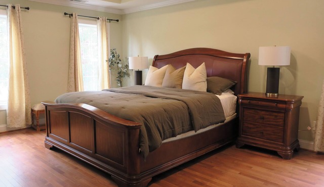 Cozy Home - Walkable to Metro, Perfect DC getaway!