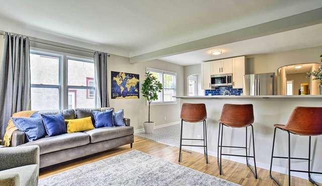 Cozy Home: WiFi, Parking, 5 Mi to Dtwn Mpls!