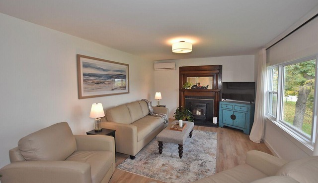 Cozy Home With River View