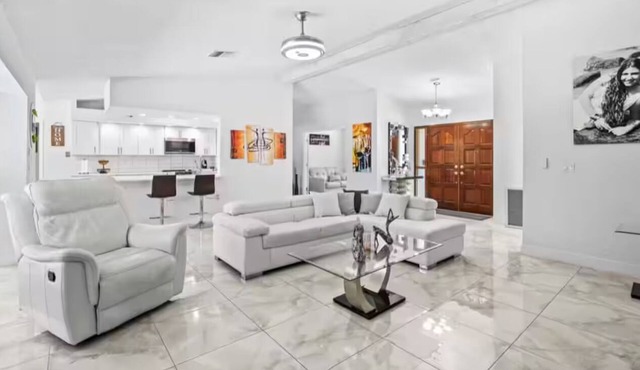 Cozy home with heated pool in Brooksville, FL
