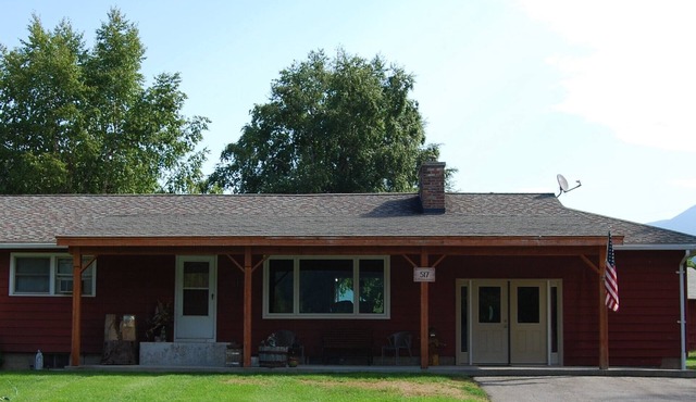 Cozy Home with Million Dollar Mountain and River View
