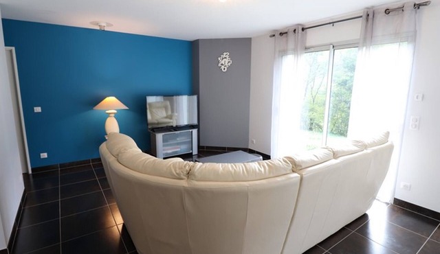 Cozy Home with Ski Storage Near Super-Lioran, Free WiFi & Parking