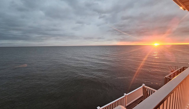 Cozy Home with Stunning Views on the Delaware Bay