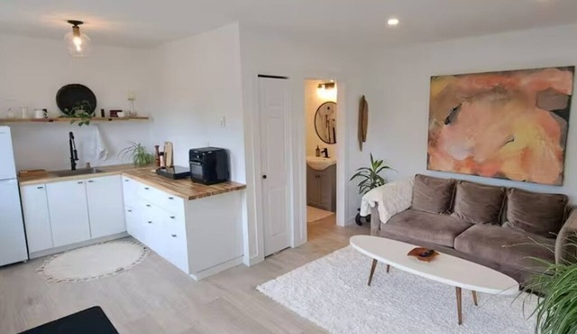 Cozy Homestead Guesthouse. Located 10 minutes to Oromocto 25 min to Fredericton