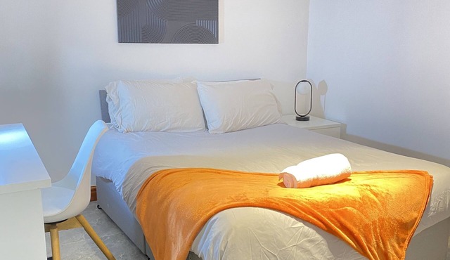 Cozy Horizon WorkStay in the Heart of the City!